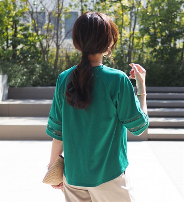 BELLUNA（ベルーナ）の「衿＆袖ハシゴレース使いプルオーバー（カットソー）」｜詳細画像