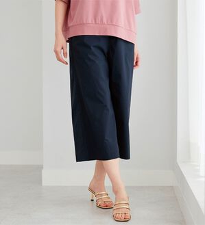 BELLUNA（ベルーナ）の「サラリ綿混ボタン使いキュロットパンツ（クロップドパンツ）」｜ネイビー