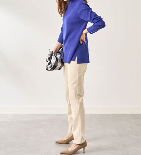 BELLUNA（ベルーナ）の「防風&times;ストレッチ素材ストレートパンツ（フルレングスパンツ）」｜詳細画像