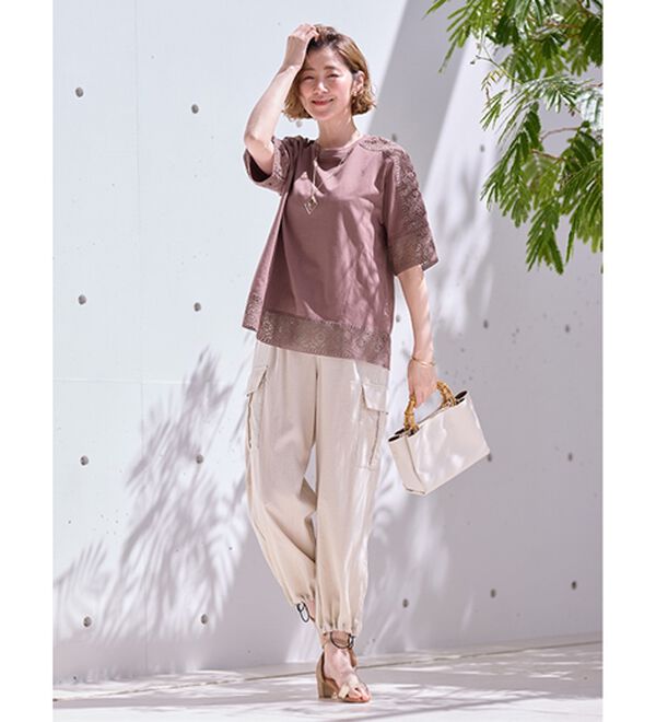 BELLUNA（ベルーナ）の「花柄レース使いデザインプルオーバー（カットソー）」｜詳細画像