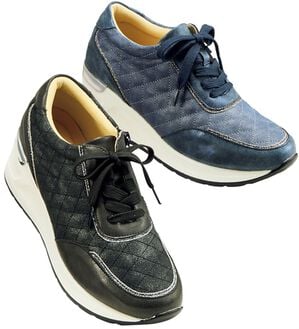 BELLUNA（ベルーナ）の「４Ｅ厚底キルティング風スニーカー（スニーカー）」｜詳細画像