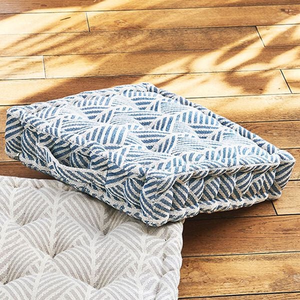 iellio（イエリオ）の「クッキー型フロアクッション（クッション・クッションカバー）」｜ヘリンボーン柄ブルー