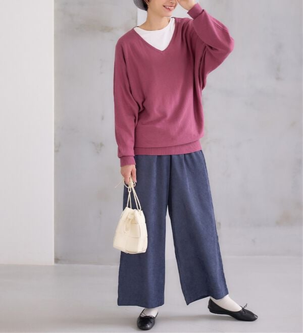 Viola e Viola（ヴィオラ エ ヴィオラ）の「【静電気防止】綿１００％Ｖネックドルマンセーター＜Ｍ～４Ｌ＞（ニット・セーター）」｜詳細画像