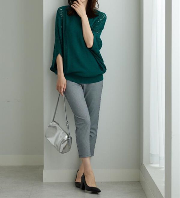 BELLUNA（ベルーナ）の「透かし編ドルマンニットプルオーバー（ニット・セーター）」｜詳細画像