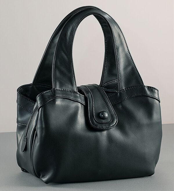 BELLUNA（ベルーナ）の「牛革フォーマルバッグ（ハンドバッグ）」｜詳細画像