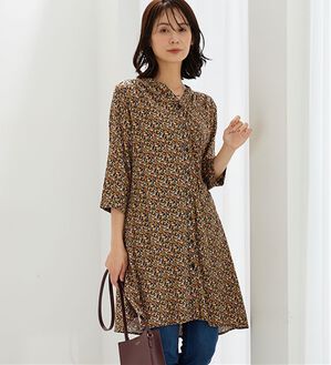 BELLUNA（ベルーナ）の「レーヨンプリントギャザー使いワンピース（その他ワンピース）」｜多色系花柄