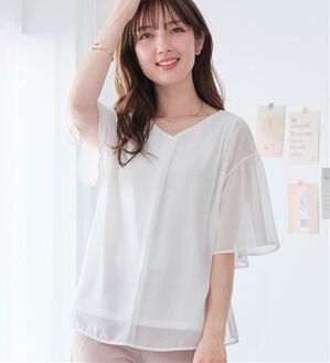 alotta（アロッタ）の「【接触冷感】インナー付フレアー袖タックブラウス（ブラウス）」｜オフホワイト