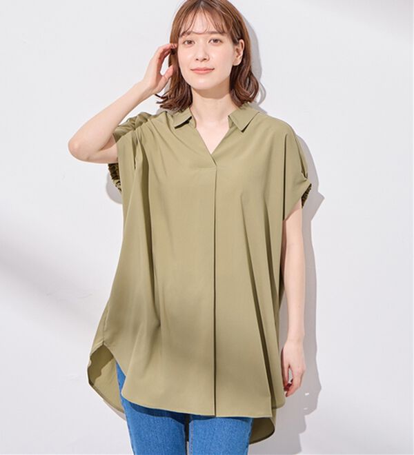 Viola e Viola（ヴィオラ エ ヴィオラ）の「袖シャーリングチュニック（チュニック）」｜グリーン