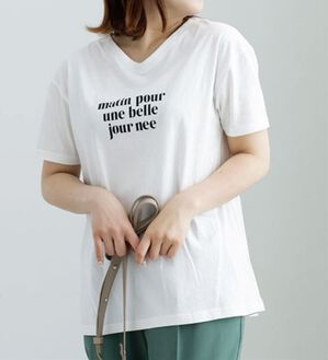 BELLUNA（ベルーナ）の「綿１００％切替デザインロゴプルオーバー（カットソー）」｜詳細画像