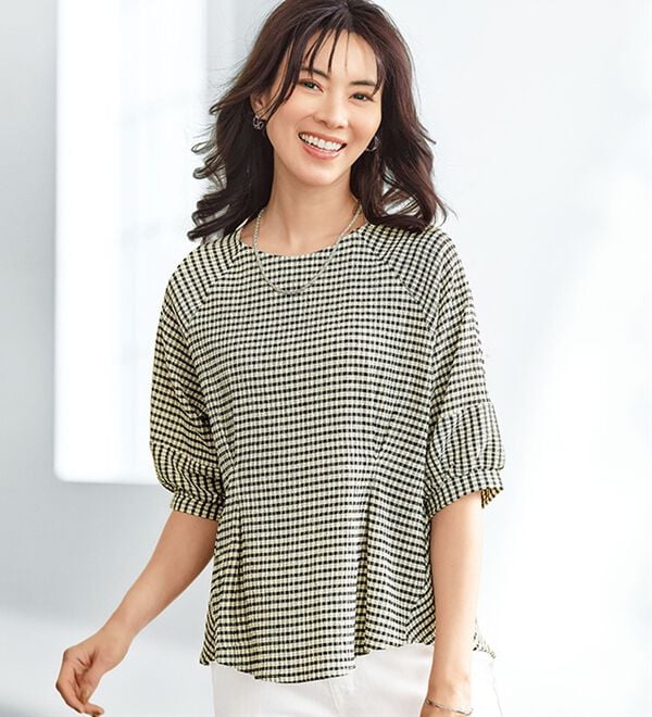 BELLUNA（ベルーナ）の「サッカー素材タック使いランタン袖プルオーバー（カットソー）」｜詳細画像