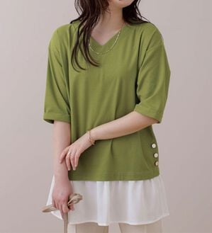 BELLUNA（ベルーナ）の「かのこ素材裾ボタン重ね着風チュニック（チュニック）」｜グリーン