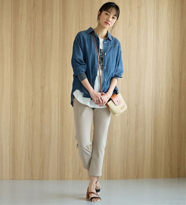 BELLUNA（ベルーナ）の「【再入荷】美ストレッチ素材アンクル丈レギンスパンツ（クロップドパンツ）」｜詳細画像