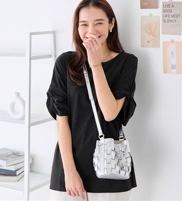 Viola e Viola（ヴィオラ エ ヴィオラ）の「綿１００％袖タックチュニック（チュニック）」｜詳細画像