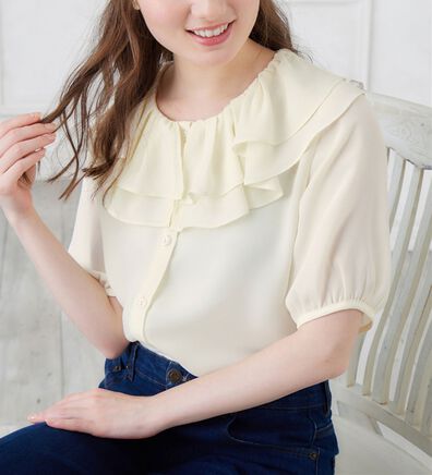 alotta（アロッタ）の「ラッフルカラー５分袖ブラウス（ブラウス）」