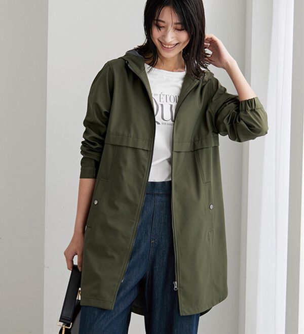 BELLUNA（ベルーナ）の「はっ水加工ボンディング素材ロング丈パーカー（ハーフコート）」｜カーキ