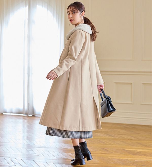 alotta（アロッタ）の「美人シルエットファー付ノーカラーコート【美人百花掲載】（ロングコート）」｜詳細画像