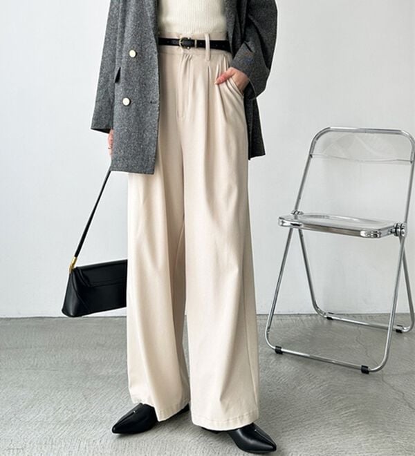 GeeRA（ジーラ）の「着心地抜群！ハイウエストダブルタックワイドパンツ（フルレングスパンツ）」｜アイボリー