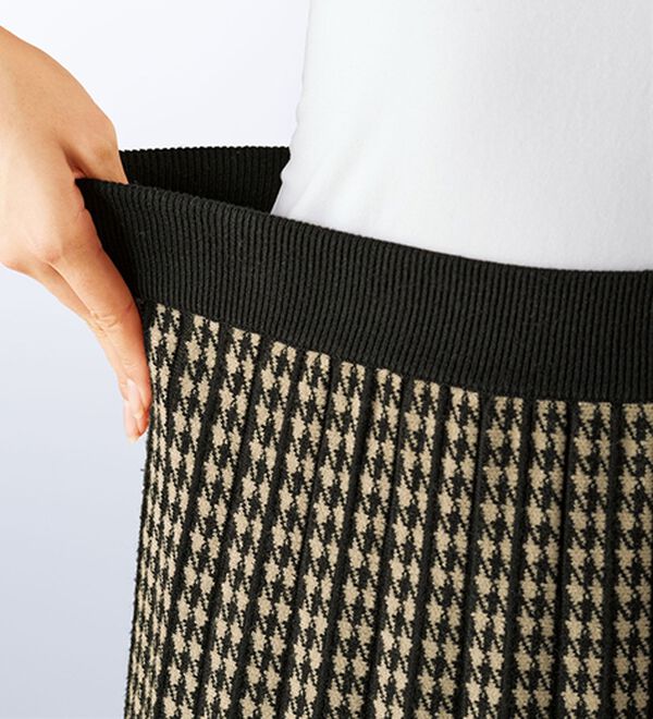 BELLUNA（ベルーナ）の「ジャカードニットプリーツスカート（ロングスカート）」｜詳細画像