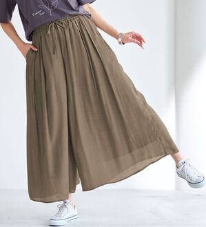 BELLUNA（ベルーナ）の「スカート見えシアーワイドスカーチョ（フルレングスパンツ）」｜モカカーキ