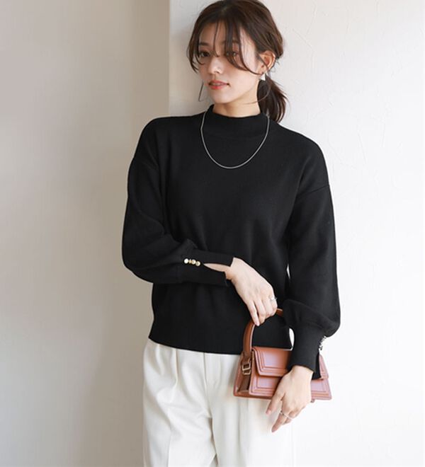 Pierrot（ピエロ）の「ゴールドボタンボリュームスリーブニット（ニット・セーター）」｜詳細画像