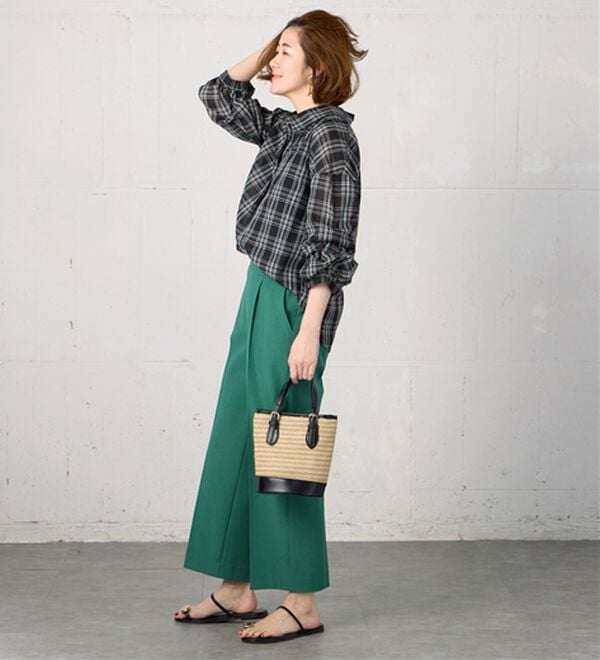 BELLUNA（ベルーナ）の「袖タックデザインスキッパーシャツ（シャツ）」｜詳細画像