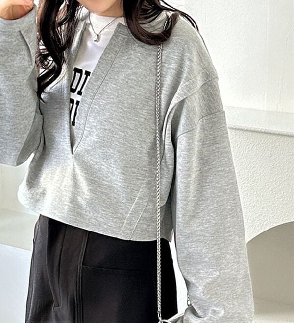 GeeRA（ジーラ）の「柔らか素材深Ｖネックスウェット（トレーナー・スウェット）」｜詳細画像