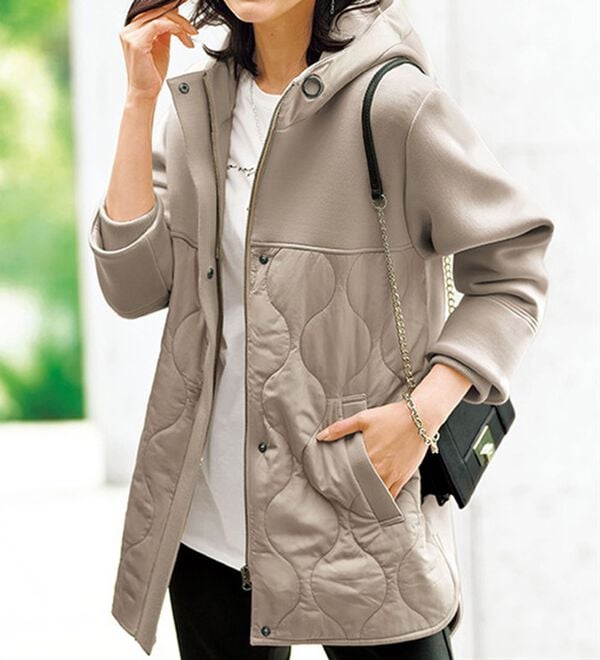 BELLUNA（ベルーナ）の「フードデザイン中わた切替ジャケットコート（ハーフコート）」｜詳細画像