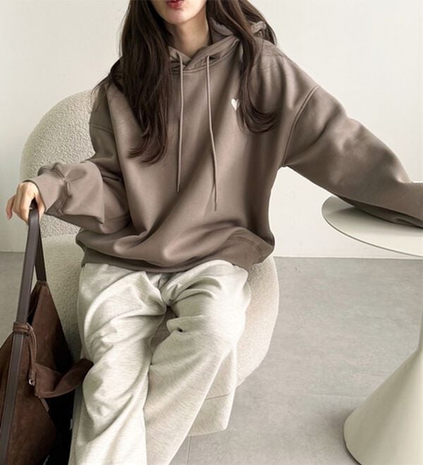 GeeRA（ジーラ）の「ハート刺繍裏起毛スウェットパーカー（パーカー）」｜詳細画像