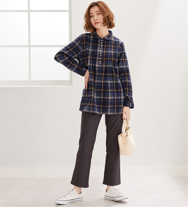 BELLUNA（ベルーナ）の「【ふわふわ裏ファー】パチパチしにくい裏ファーオーバーブラウス（ブラウス）」｜詳細画像