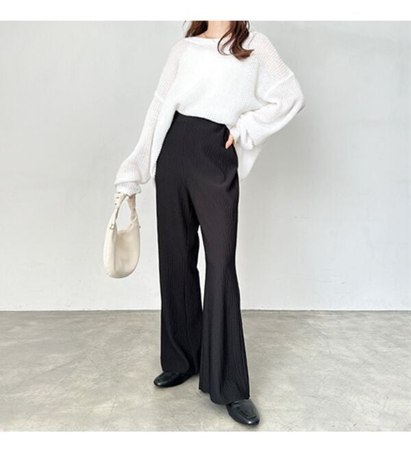 GeeRA（ジーラ）の「セルフカット美脚魅せセミフレアパンツ（フルレングスパンツ）」｜詳細画像