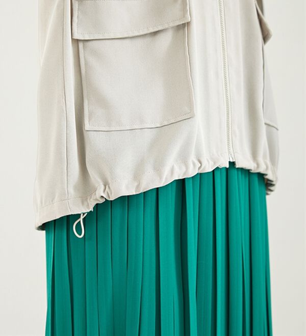 BELLUNA（ベルーナ）の「とろみ素材ポケットデザインブルゾン（ブルゾン）」｜詳細画像