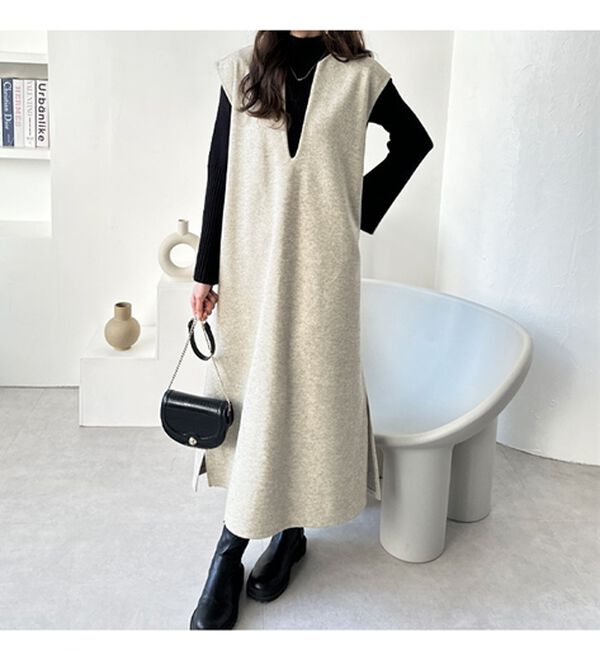 GeeRA（ジーラ）の「Ｖネックオーバーサイズジャンパースカート（ジャンパースカート）」｜詳細画像