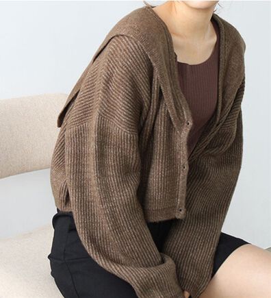 GeeRA（ジーラ）の「セーラーカラーショート丈ニット（ニットカーディガン）」