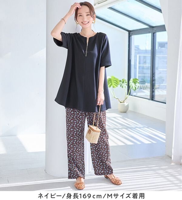 Viola e Viola（ヴィオラ エ ヴィオラ）の「ひんやり＆シワになりにくい　エンボス素材Ａラインチュニック（チュニック）」｜詳細画像