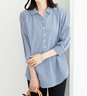 BELLUNA（ベルーナ）の「【シワになりにくい】サラリ快適！ギャザー使いシャツチュニック（チュニック）」｜詳細画像