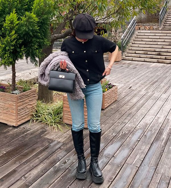 GeeRA（ジーラ）の「ゴールドボタンニットカーデ（ニットカーディガン）」｜詳細画像