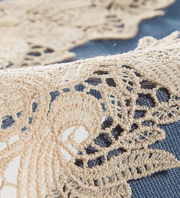 BELLUNA（ベルーナ）の「華やか配色ケミカルレース使いチュニック（チュニック）」｜詳細画像