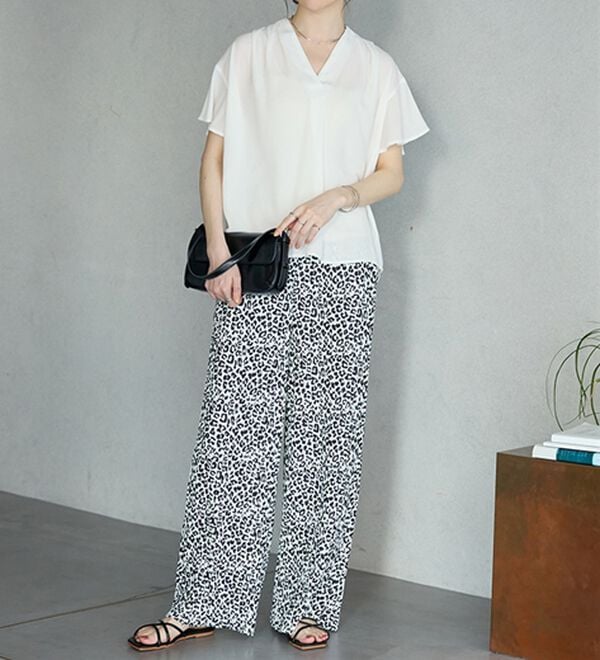 GeeRA（ジーラ）の「サラサラ涼しい！着やせも叶うフレアー袖ブラウス（ブラウス）」｜詳細画像