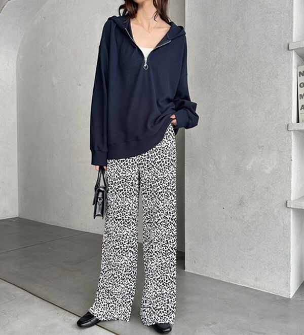 GeeRA（ジーラ）の「セルフカットセミワイドプリーツパンツ（フルレングスパンツ）」｜詳細画像