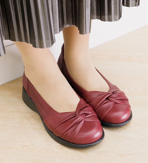 BELLUNA（ベルーナ）の「幅広牛革デザインパンプス（パンプス）」｜詳細画像