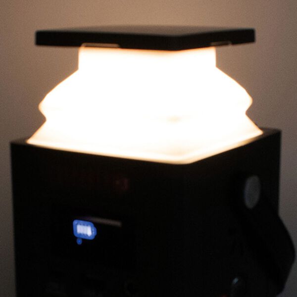 「ＦＭラジオ付きリン酸鉄ポータブル電源＆折畳みソーラーパネル（テレビ・オーディオ・カメラ機器）」｜詳細画像