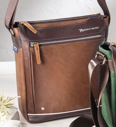 「＜アーノルド　パーマー＞シャドーカラーショルダー（メンズショルダーバッグ）」