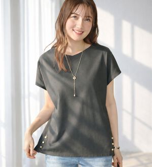 alotta（アロッタ）の「ひんやり裾パールデザインＴシャツ（カットソー）」｜詳細画像