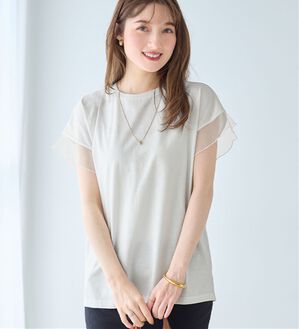 alotta（アロッタ）の「１枚でこなれ感！袖チュールデザイン綿混Ｔシャツ（Tシャツ）」｜オフホワイト