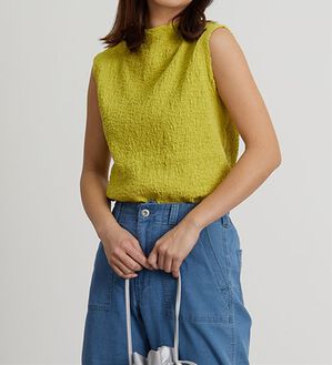 BELLUNA（ベルーナ）の「クラッシュジャカードハイネックプルオーバー・タンクトップ（カットソー）」｜イエロー タンクトップ