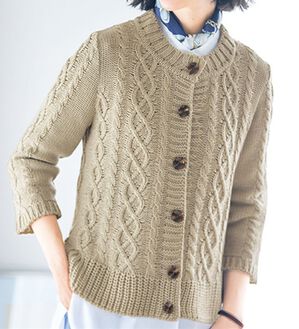 VINNO（ヴィノ）の「＜日本製＞ケーブルニットカーディガン（ニットカーディガン）」｜グレージュ