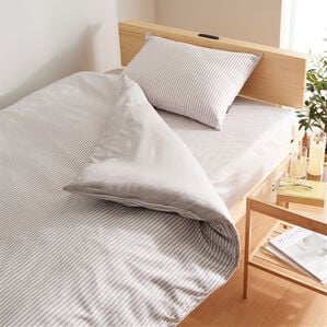 iellio（イエリオ）の「シャンブレー調ストライプカバーリング（敷布団カバー・シーツ）」｜ストライプベージュ