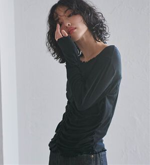 RANAN（ラナン）の「ギャザーデザインシアーTシャツ（Tシャツ）」｜ブラック