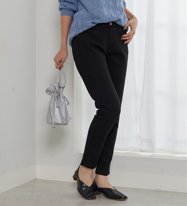 BELLUNA（ベルーナ）の「【選べる2丈】きれい見えボンディングスリムパンツ（フルレングスパンツ）」｜黒