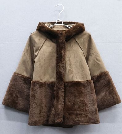 BELLUNA（ベルーナ）の「フェイクファー切替デザインフードコート（ハーフコート）」